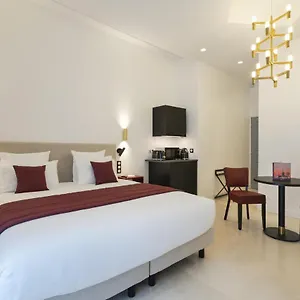  Otel Vestay Montaigne